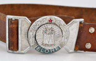 Bőr úttörőöv fém csattal, h: 75 cm