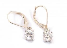 Ezüst(Ag) cirkóniával díszített fülbevalópár, jelzett, h: 2 cm, bruttó: 1,7 g