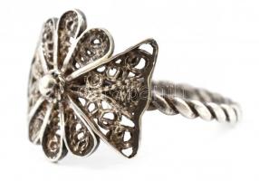 Ezüst(Ag) filigrán technikával díszített gyűrű, jelzett, méret: 54, nettó: 2,3 g