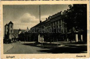 Gyöngyös, Hanisz Imre tér, automobil, Országzászló, Grand Hotel Hungária szálloda