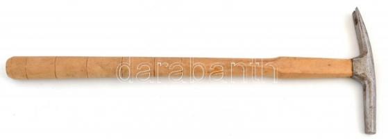 Kárpitos kalapács fa nyéllel, h: 34,5 cm