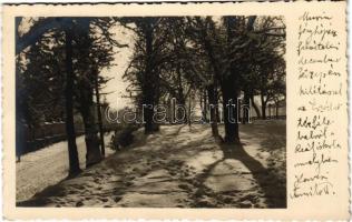 1936 Lőcse, Levoca; téli kép az Erzsébet tér felé, reáliskola / winter, park, school. photo