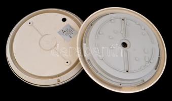 2 db műanyag házas lámpatest, egyiken sérüléssel, d: 27 cm