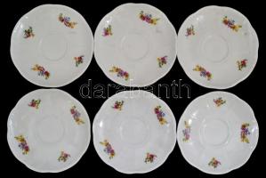 Zsolnay virágmintás porcelán készlet, 31db-os, kínáló tállal, tányérokkal, csészékkel, aljakkal, jel...