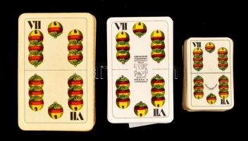 3 pakli magyar kártya, közte kis méretű