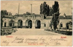 1902 Arad, Várkapu katonákkal. Kerpel Izsó kiadása / castle gate with K.u.K. soldiers (r)