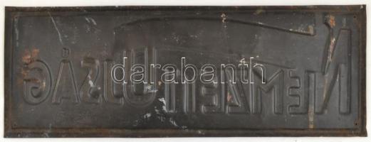 Nemzeti Újság fém táblája, rozsdás, kopott, 36×13 cm