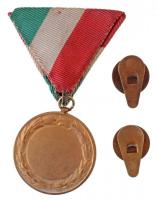 Beck Ö. Fülöp (1873-1945) DN "Szent László" Br díjérem mellszalagon (36mm) T:2-