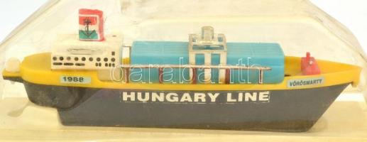Vörösmarty, Hungary line hajó 1988 játék modellje, eredeti, bontott csomagolásában és Álomvilág játé...