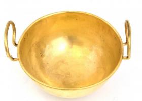 Réz habüst enyhén kopottas állapotban, egyik fül mozog, d: 23 cm, m: 17 cm (füllel együtt)