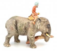 Poema Artistic Cluj Napoca (Kolozsvár) elefánt lovassal, festett biszkvit porcelán, jelzett az egyik...