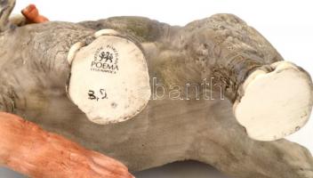 Poema Artistic Cluj Napoca (Kolozsvár) elefánt lovassal, festett biszkvit porcelán, jelzett az egyik...