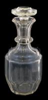 Színtelen üveg kiöntő, dugó alján csorbákkal, üveg alján karcolásokkal, m: 24 cm