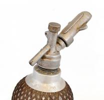 1930 Sparklet Patent Auto-Syphon szódásüveg, fém szövéssel borítva, m: 36,5 cm