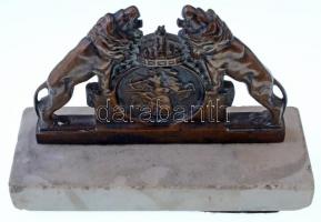 ~1930. Br vadászati/íjászati díj márványtalapzaton (150x56x100mm) T:2-
