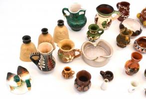 Nagy vegyes bolha tétel, 27 db, nagyrészt mázas kerámiák, néhány porcelán, nagyrészt kis kerámia kan...