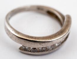 Ezüst(Ag) gyűrű, cirkónia kövekkel, jelzett, méret: 54, bruttó: 3,27 g