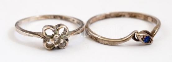 Szív alakú, kinyitható, bizsu medál 3x2 cm; 1 db bizsu gyűrű + 2 db ezüst(Ag) gyűrű, a kék köves sér...