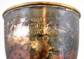 1932. aug. 28., Gy.T.E. férfi egyes Győr, tenisz sport kupa, fém, kopott, h: 16 cm