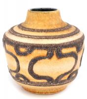 Retró váza, mázas festett kerámia, apró kopásnyomokkal, alig kivehető jelzéssel az alján, m: 12,5 cm