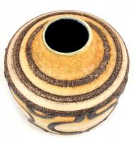 Retró váza, mázas festett kerámia, apró kopásnyomokkal, alig kivehető jelzéssel az alján, m: 12,5 cm