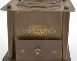 Turul márkájú réz kávédaráló, 12×12×21 cm