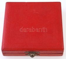 1955. "MADOME I. díj, 1. negyedévi pályázat" Br fotós díjérem tokban (59mm) T:2