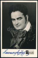 Losonczy György (1905-1972) operaénekes által aláírt fotó, 13x8 cm