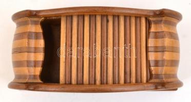 Redőnyös, fa tolltartó, a redőny nehezen húzható, 9x20x7,5 cm