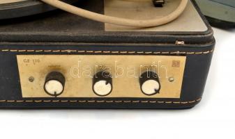 cca 1960 Supraphon GE-130 hordozható lemezjátszó bőr tokkal