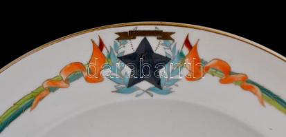 1952 Herendi porcelán tányér Rákosi címerrel. Kézzel festett. Jelzett: ifj Garányi József. Benyomott...