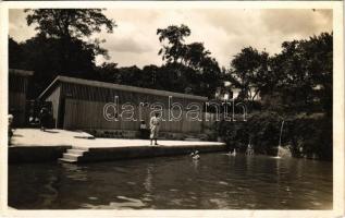 1936 Mátrafüred (Gyöngyös), Pogány pensió strandfürdője, fürdőzők