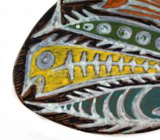 Gorka Lívia (1925-2011): Halas fali tál, festett mázas kerámia, jelzett, restaurált, d 25,5x18 cm