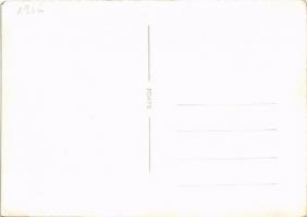 1956 Budapest IX. Üllői út, a forradalom utáni romok. photo