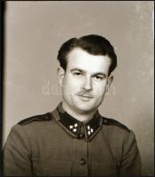 1945 előtt, különféle időpontokban és eltérő helyszíneken készült 13 db katonai felvétel, ezen belül...