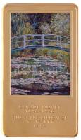 DN A világ leghíresebb festményei / Claude Monet 1840-1926. - Híd a vizililiomos tó felett 1899. aranyozott, multicolor Cu emlékérem (35x60mm) T:PP
