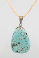 Howlit medál selyemzsinóron, díszdobozban, 3,5×2,5 cm