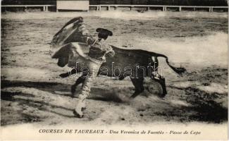 Courses de Taureaux. Una Veronica de Fuentes. Passe de Cape / Spanish folklore, bullfight, matadore