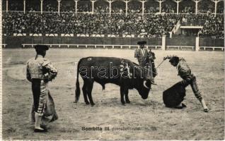 Bombita III descabellando / Spanish folklore, bullfight, matadore. Fot. Lacoste (Madrid) - from postcard booklet (EK)