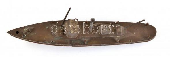 Réz hadihajó modell, kissé hiányos, h: 21,5 cm