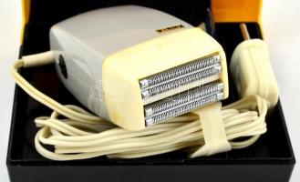 Szovjet masszírozógép és villanyborotva eredeti dobozában, nem kipróbált