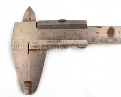 MOM fém tolómérő, rozsdafoltokkal, h: 23 cm
