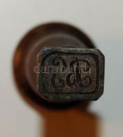 XX. század eleje: monogramos pecsétnyomó