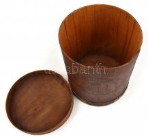 Nagy méretű, régi, henger alakú Wertheimer és Frankl fa doboz fedéllel, magyar címerrel, kissé sérül...