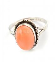 Ezüst(Ag) köves gyűrű, jelzett, méret: 52, bruttó: 2,5 g