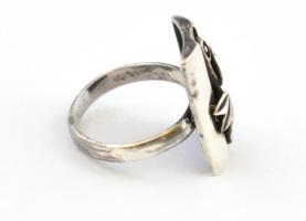 Ezüst(Ag) extravagáns gyűrű, jelzett, méret: 50, nettó: 4,4 g