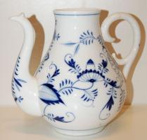 Meisseni porcelán kancsó (a füle javított) magasság: 20cm