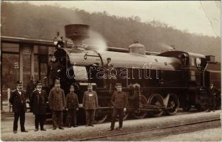 Purkersdorf, Bahnhof mit Lokomotiv / railway station, locomotive, railwaymen. photo  (EB)