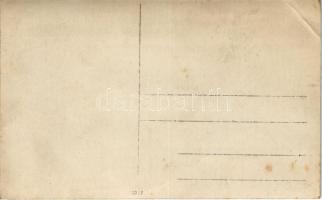 Tiszaföldvár, Zöldségtelep, szélmalom a háttérben, munkások szedik le a tököket. photo  (EB)