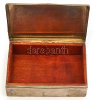Ezüst(Ag) dobozka, fa betéttel, jelzett, 11,5×8×3 cm, bruttó: 176,8 g